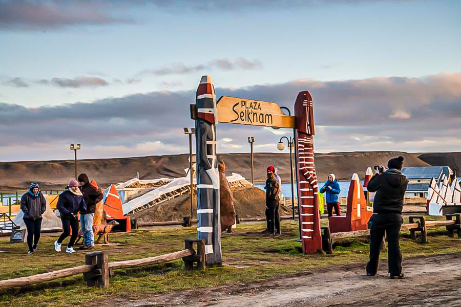 Tierra del Fuego y Pingüino Rey