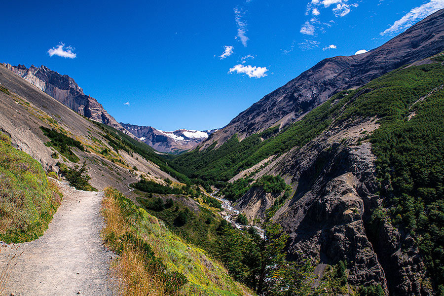 Trekking Base Torres del Paine desde Punta Arenas